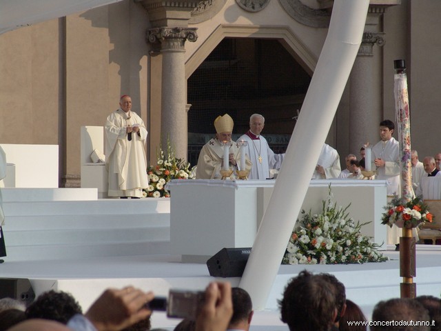 Benedetto XVI visita Vigevano