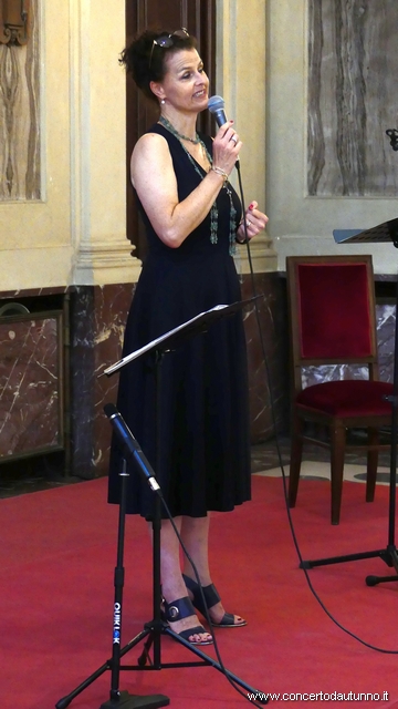 Emma-Lisa Roux, voce e liuto