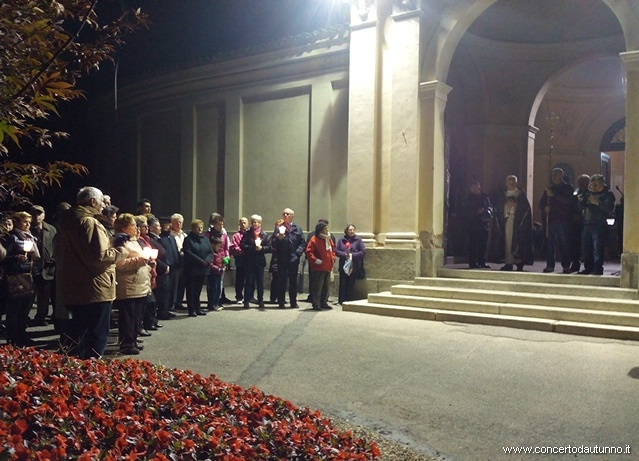 Processione dei morti novembre Vigevano