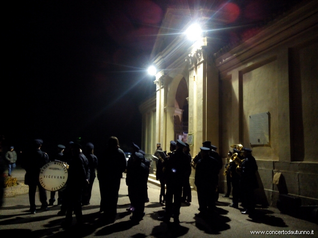 Processione dei morti novembre Vigevano