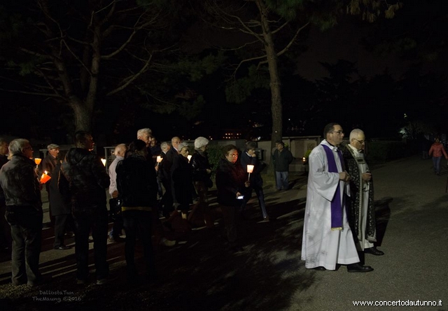 Processione dei morti novembre Vigevano