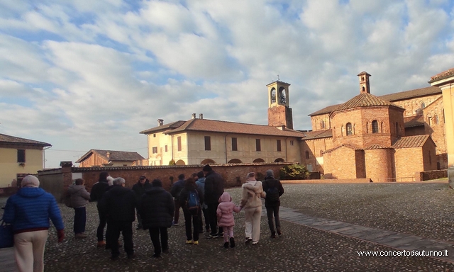 Lomello Basilica Castello