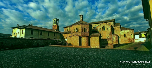 Lomello Basilica Castello