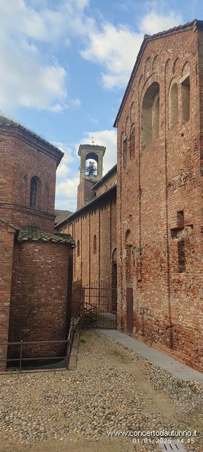 Lomello Basilica Castello