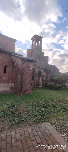 Lomello Basilica Castello