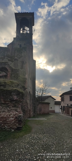 Lomello Basilica Castello