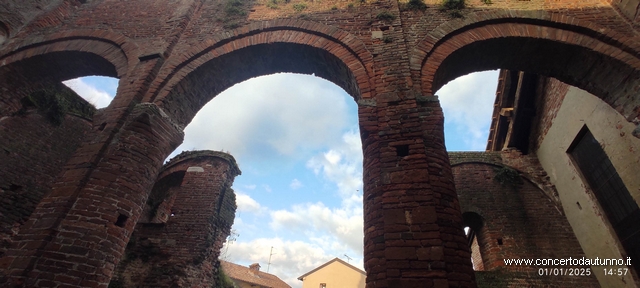 Lomello Basilica Castello