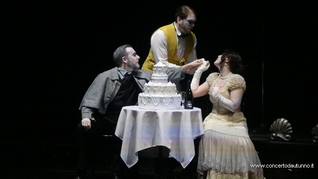 Nozze con delitto Teatro Coccia
