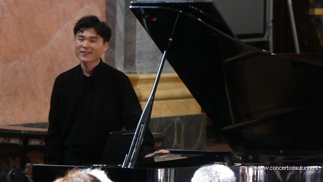 JUNHEE KIM 