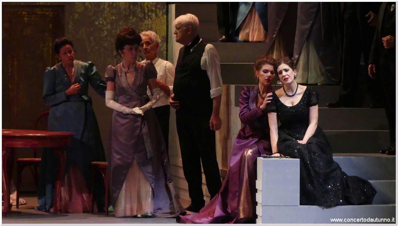 Teatro Coccia Traviata