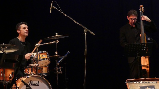 Michelangelo NARI canta AZNAVOUR