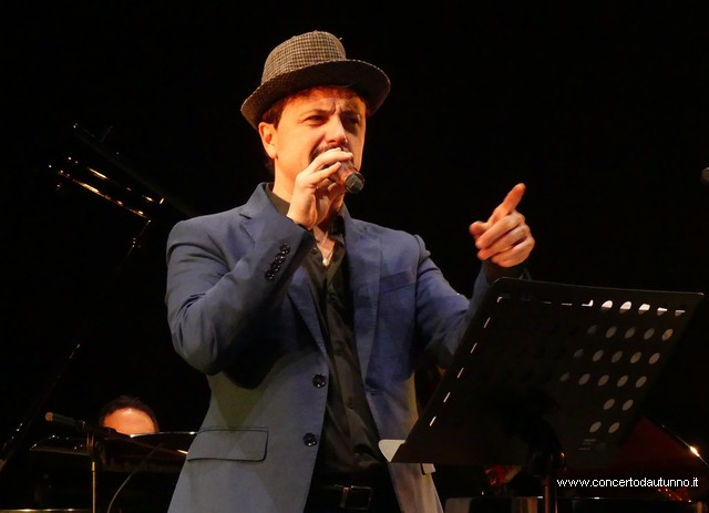 Michelangelo NARI canta AZNAVOUR