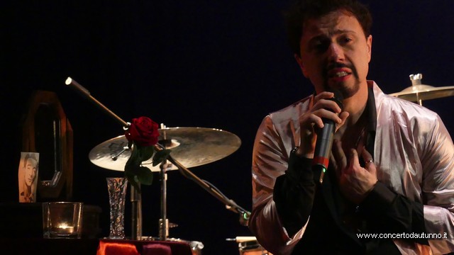 Michelangelo NARI canta AZNAVOUR