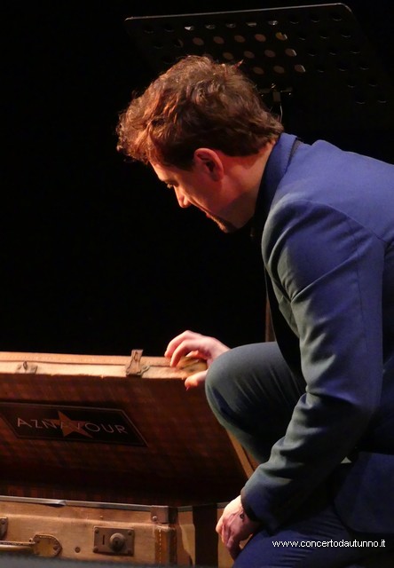 Michelangelo NARI canta AZNAVOUR