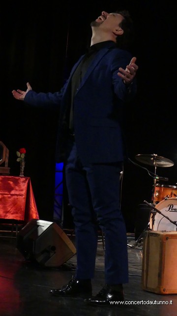 Michelangelo NARI canta AZNAVOUR