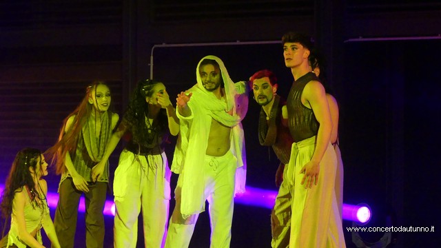 JESUS in Cavallerizza