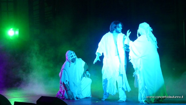 JESUS in Cavallerizza