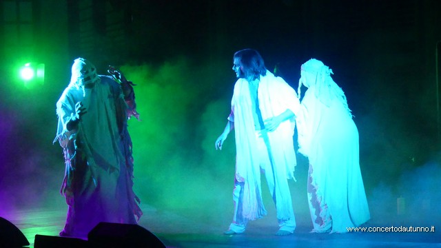 JESUS in Cavallerizza