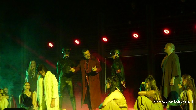 JESUS in Cavallerizza