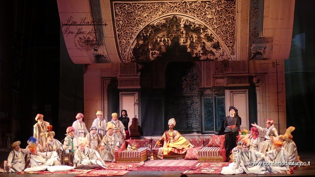 Italiana in Algeri Teatro Coccia