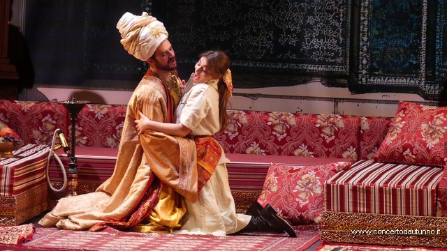 Italiana in Algeri Teatro Coccia