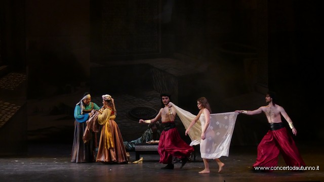 Italiana in Algeri Teatro Coccia
